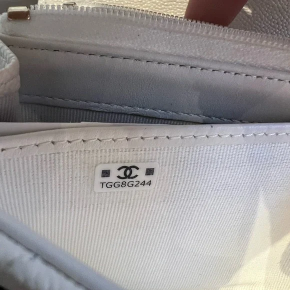 ** sold** Authentic Chanel Caviar wallet - Picture 8 of 8